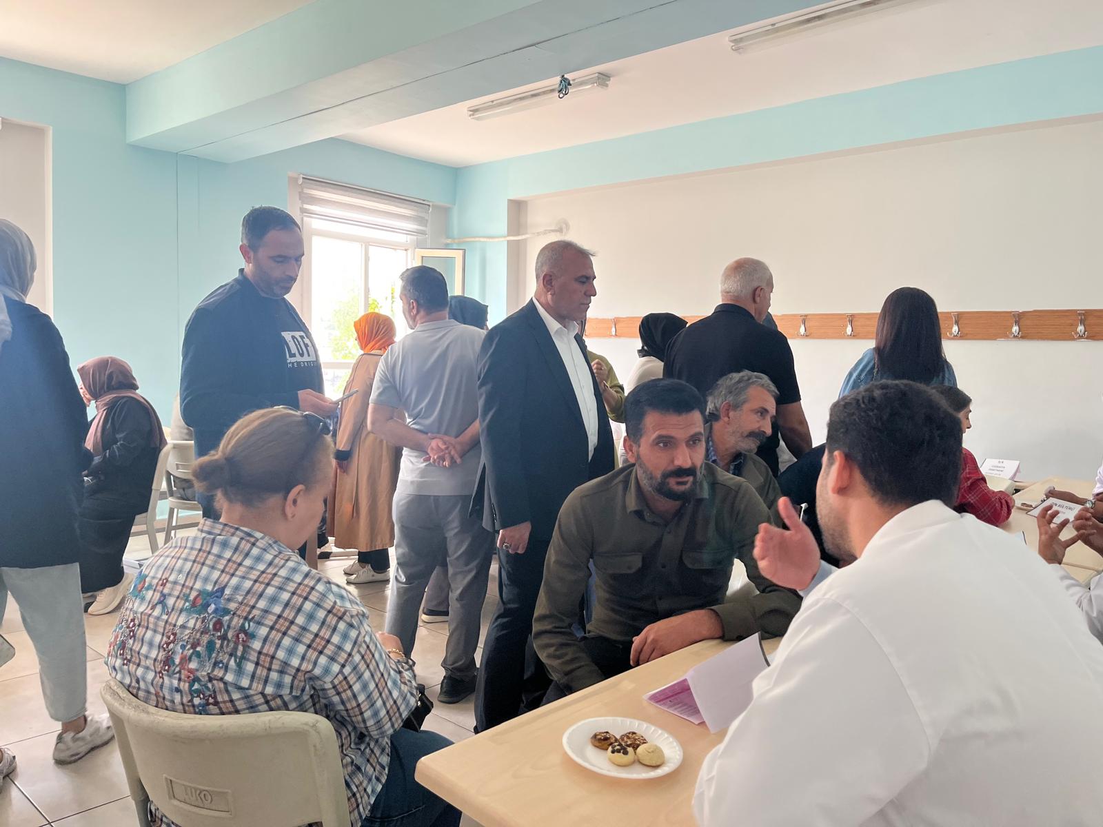 WhatsApp Image 2025-10-25 at 10-47-07